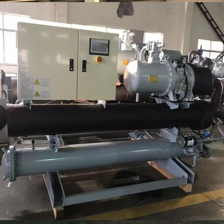 1607502234100455.jpg 螺桿式冷水機組1-2.jpg